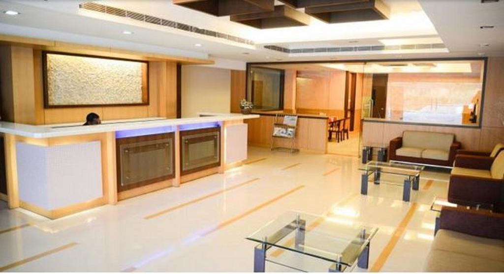 Hotel Hill View Kochi Bagian luar foto
