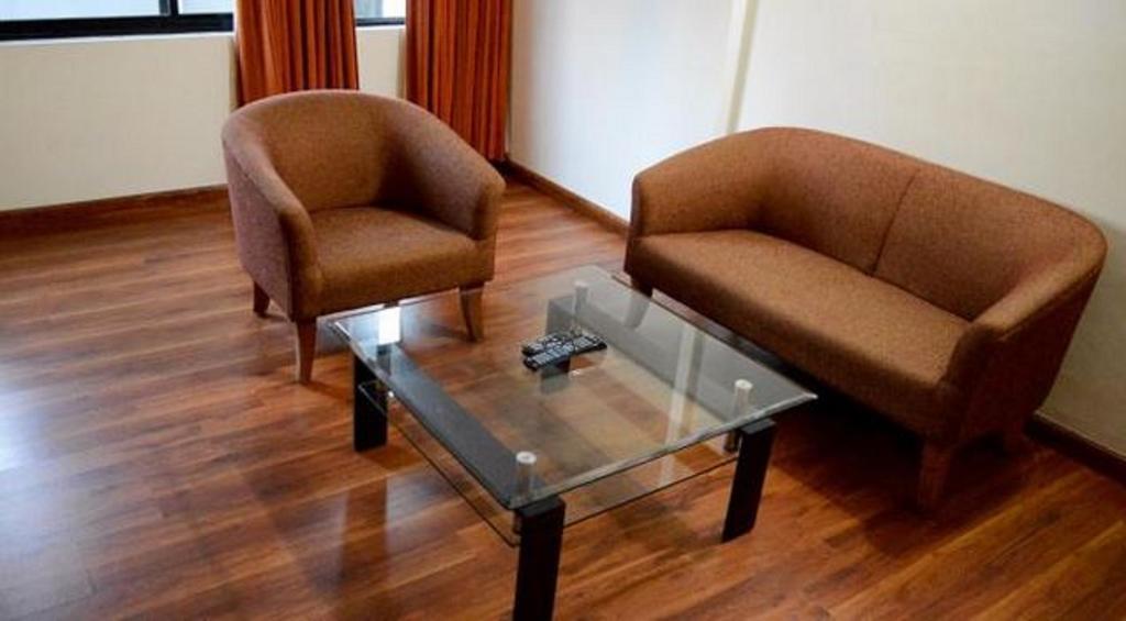 Hotel Hill View Kochi Bagian luar foto