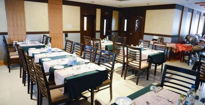 Hotel Hill View Kochi Bagian luar foto
